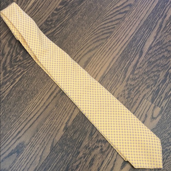 Yellow Barney’s tie - Picture 4 of 4